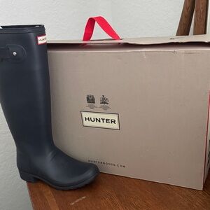 Hunter Black Tall Gloss Rubber Rain Boots